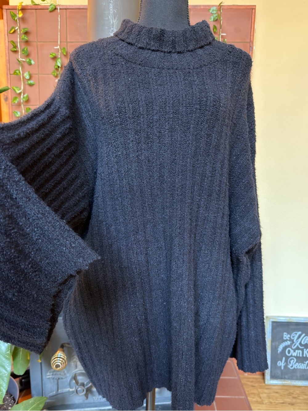 #372- NEW Universal Thread Black Ribbed Mock Neck Oversized Sweater